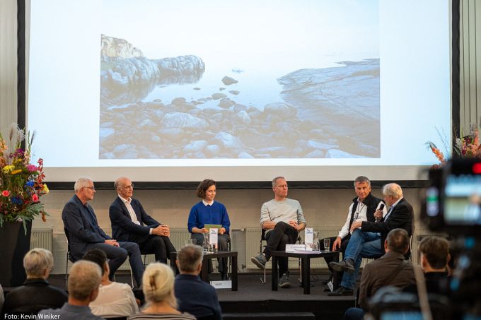 Vertreter aus Politik, Wirtschaft und Naturschutz diskutierten notwendige Maßnahmen im Klimaschutz. - Foto: Kevin Winiker